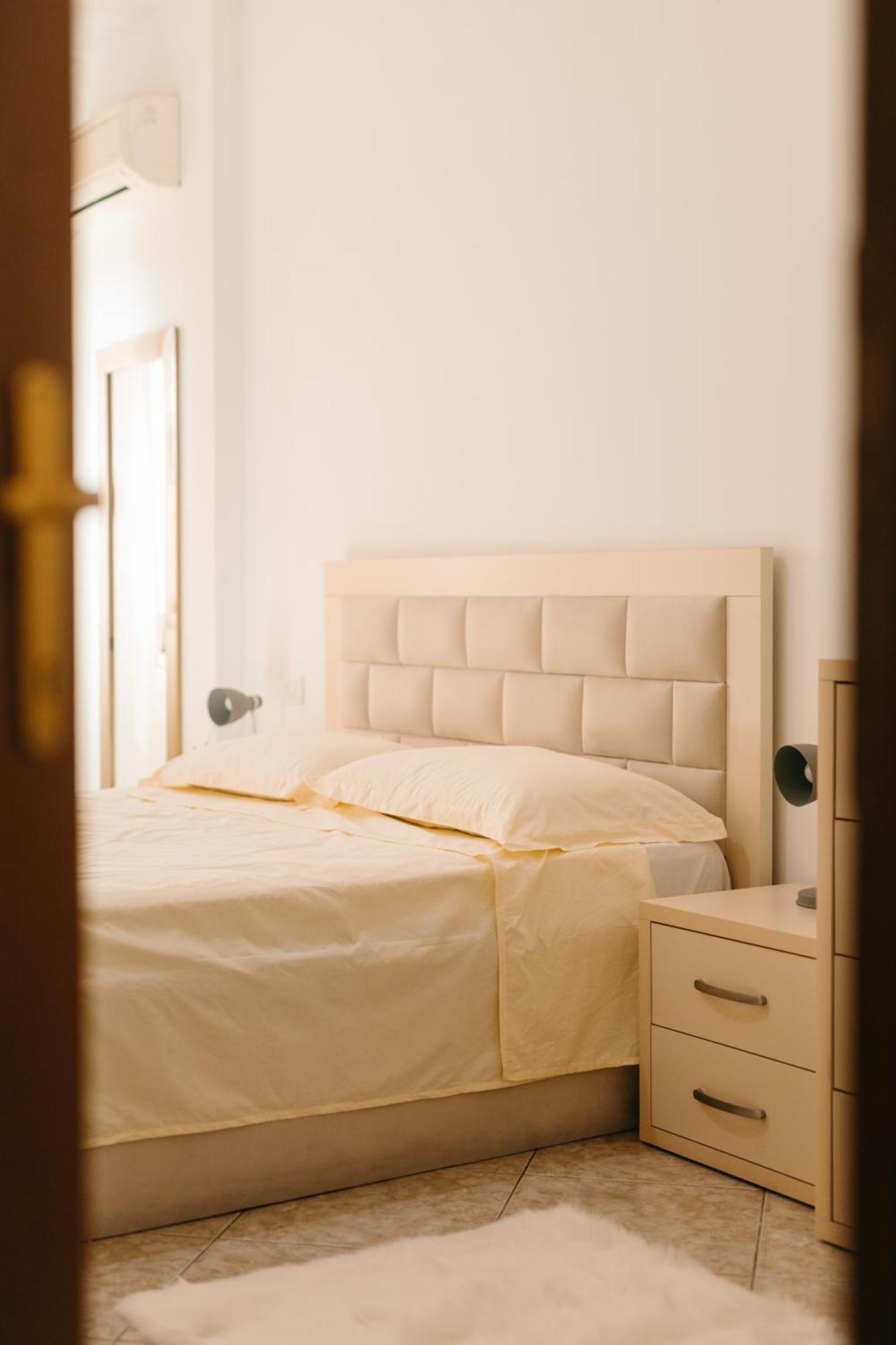 Rs Place 1-bedroom Apartment
